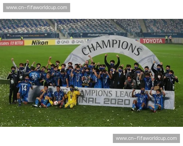 鲁能vs全北现代：东亚群雄逐鹿，巅峰对决谁主沉浮？